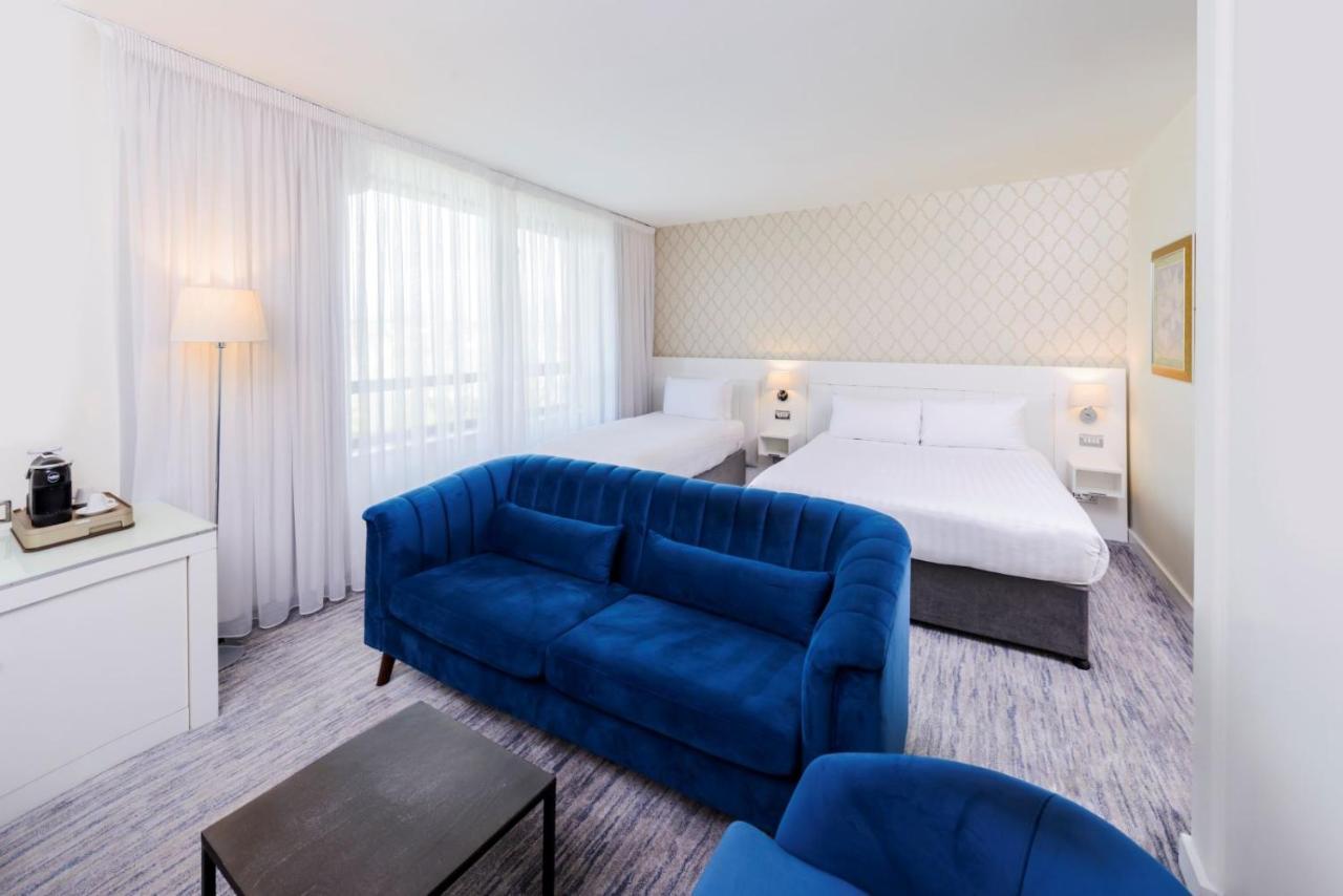 The Ellison Hotel Castlebar Buitenkant foto