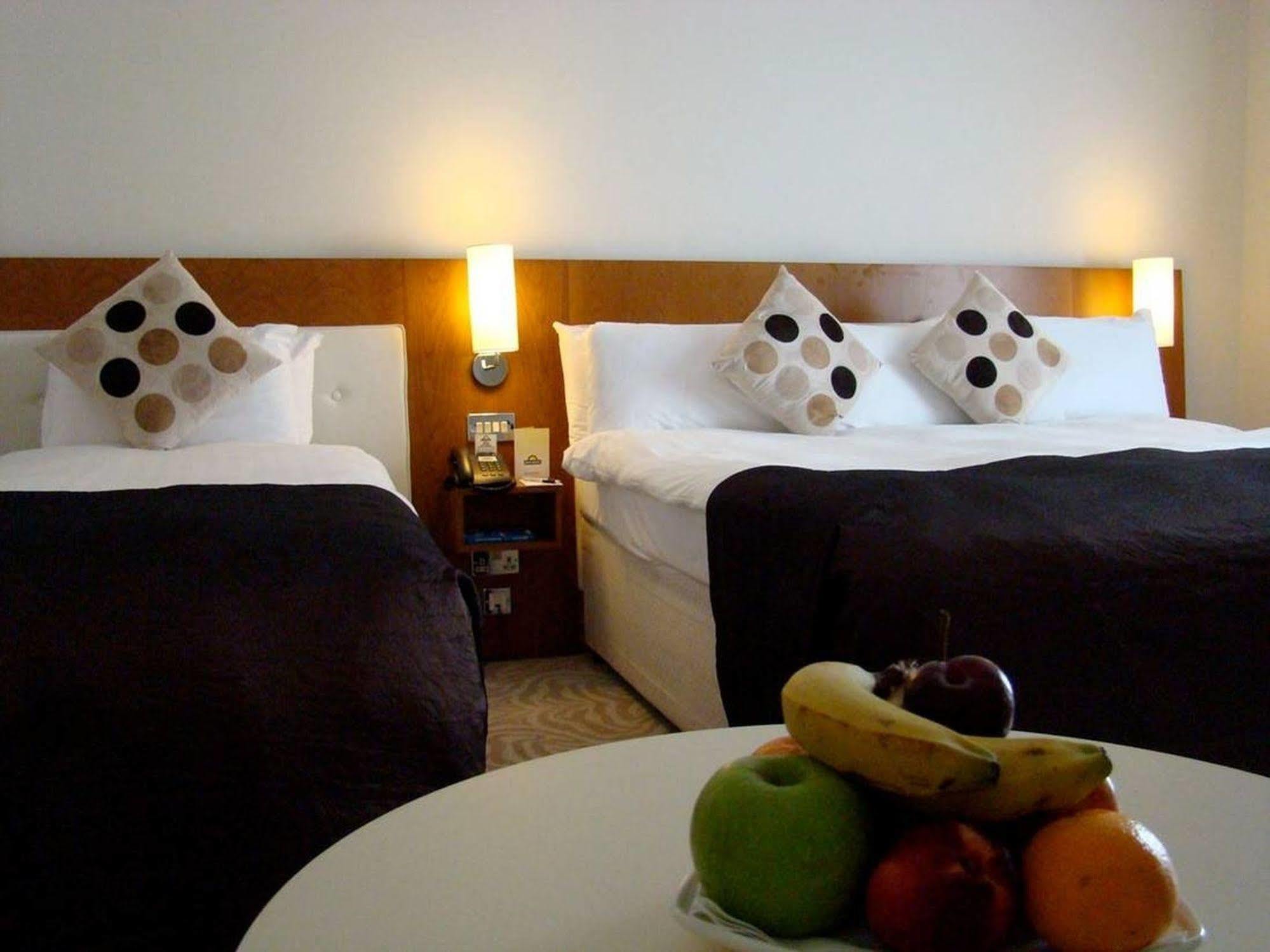 The Ellison Hotel Castlebar Buitenkant foto